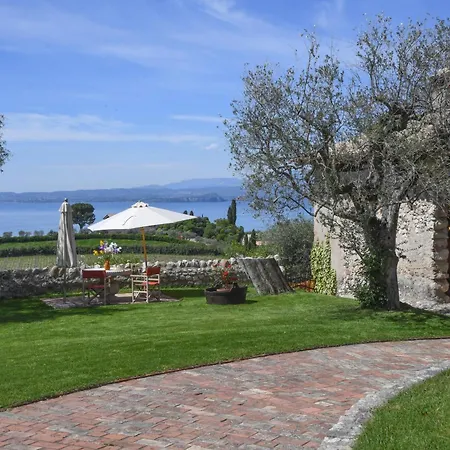 Rustico Corte Capitani 巴多利诺